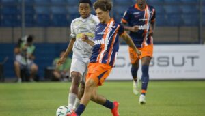 Montpellier bute sur Boulogne, Grenoble se réveille à Laval : ce qu'il faut retenir du multiplex de la 4e journée de Ligue 2