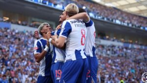 Francesco Farioli e o mercado: «O FC Porto é uma ‘boutique’ cara para se fazer compras»