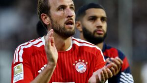 Kane on target, Barcelona stay perfect and Ballon d’Or debate – Football Weekly