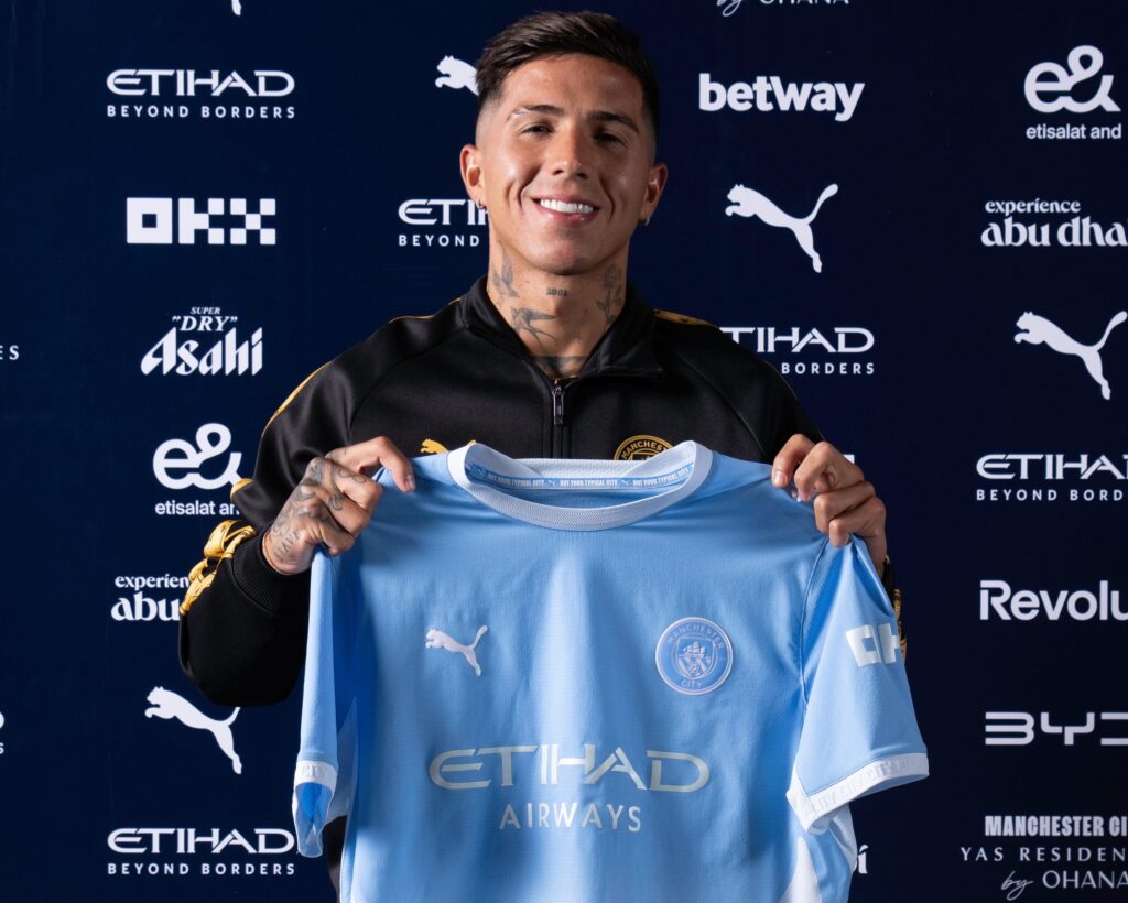 Fernández rejoint Manchester City dans un transfert record de 125 millions de livres