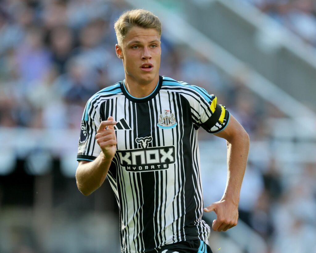 Les investissements massifs de la Premier League attirent de jeunes talents prometteurs