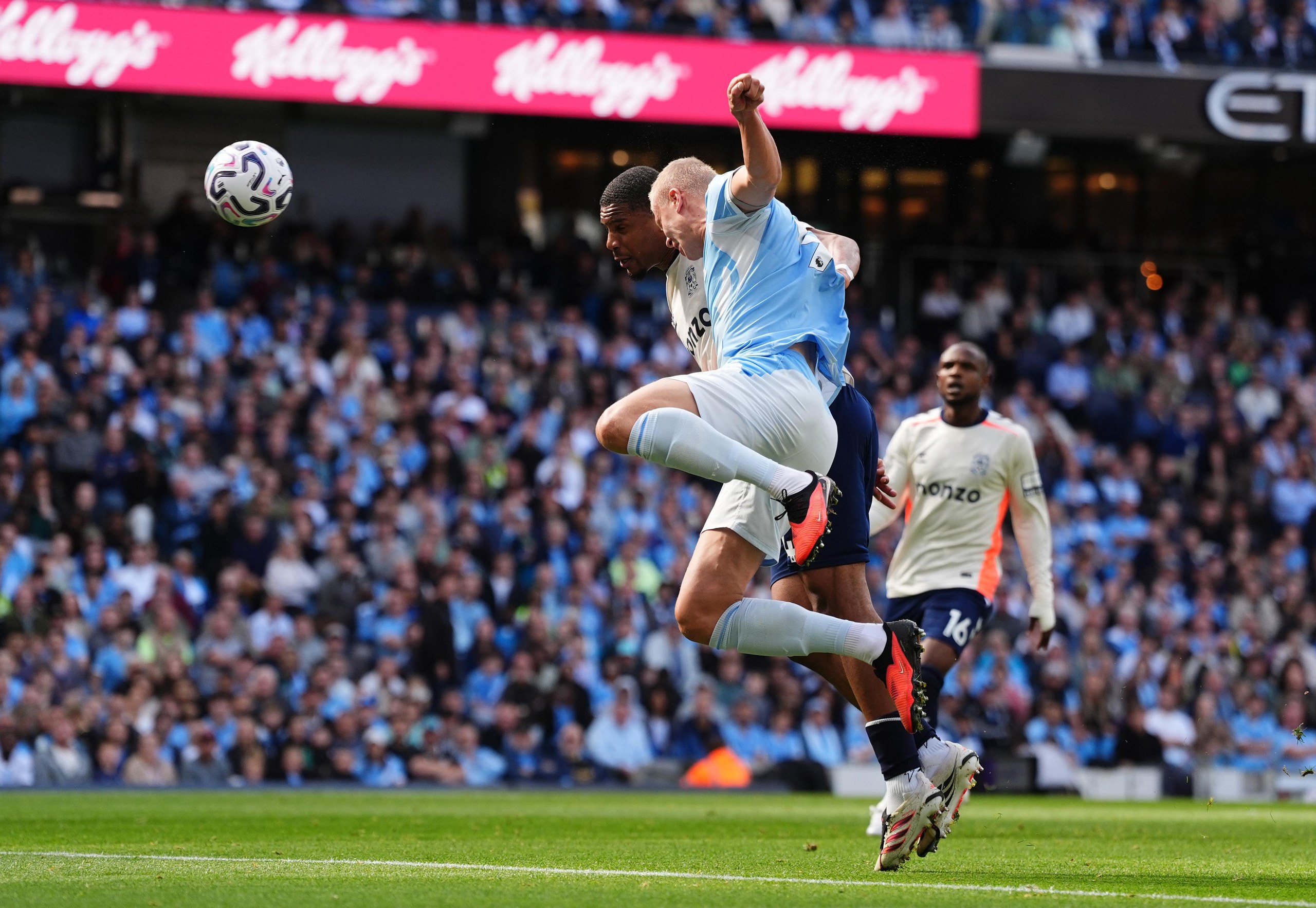 Erling Haaland scores a header