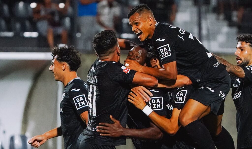 L&rsquo;Académico de Viseu remporte une victoire tardive contre le Vitória SC en Primeira Liga