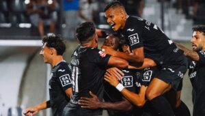Académico de Viseu marca nos descontos e derrota Vitória SC em jogo emocionante na Primeira Liga