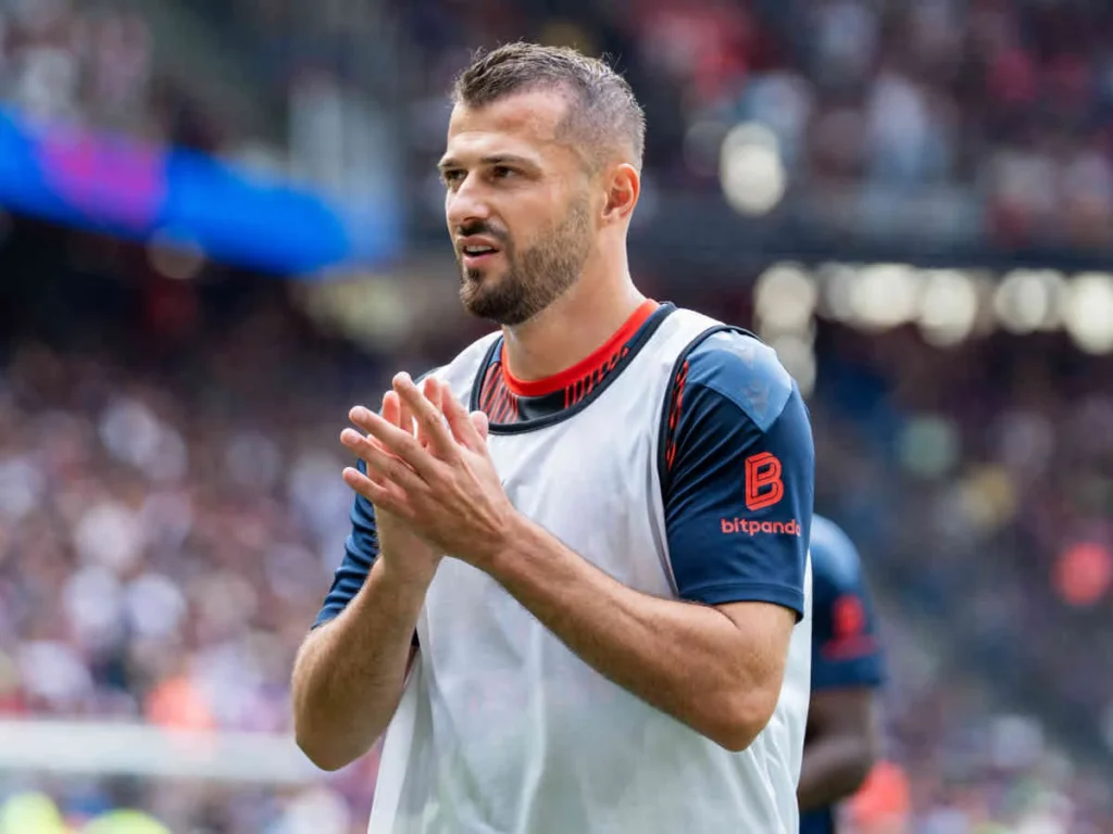 Albian Ajeti quitte le FC Bâle dans une grande émotion