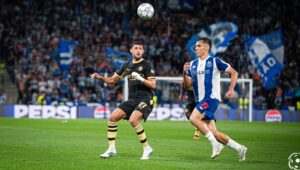 Radar europeu no Dragão: 18 clubes estrangeiros e trio português atentos ao FC Porto x Manchester City
