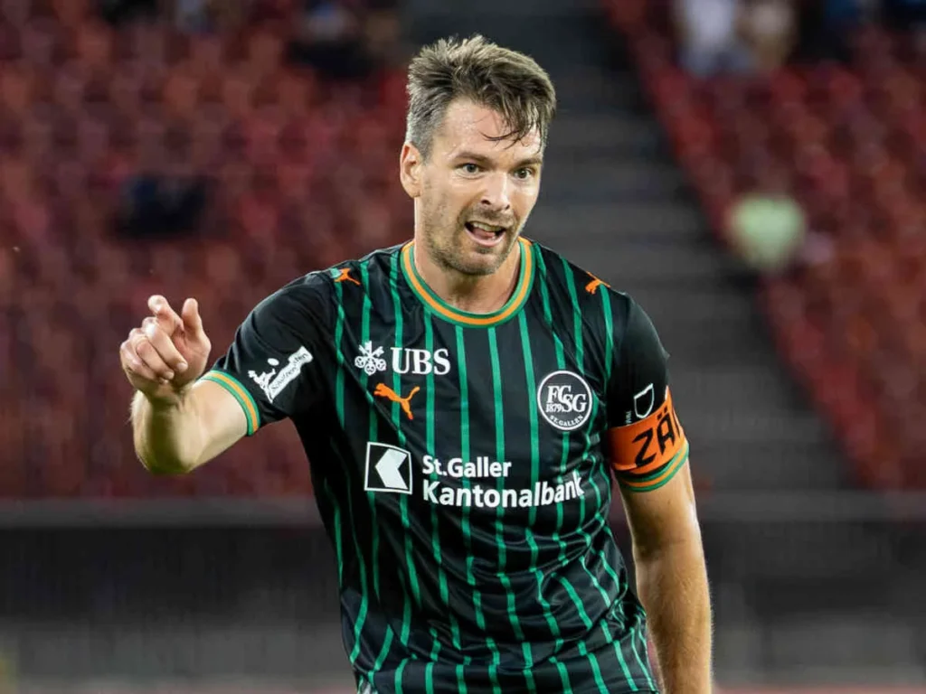 Lukas Görtler, capitaine du FC Saint-Gall, absent plusieurs semaines à cause d&rsquo;une blessure