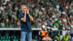 Rui Borges em conferência de imprensa: «Tentámos mais passes longos e fomos deixando o Famalicão entrar em ataque rápido»