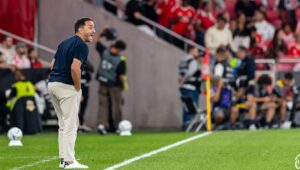 Vasco Matos e Vasco Seabra reagem ao nulo entre Estoril Praia e Arouca: «Tivemos duas grandes equipas, duas equipas com ideias claras, um bom jogo»