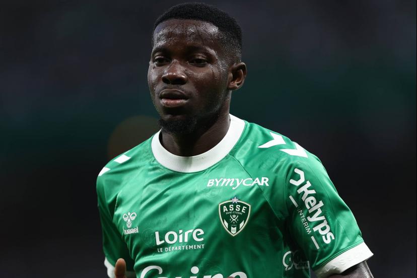 Saint-Étienne subit sa première défaite en Ligue 2 contre Dunkerque